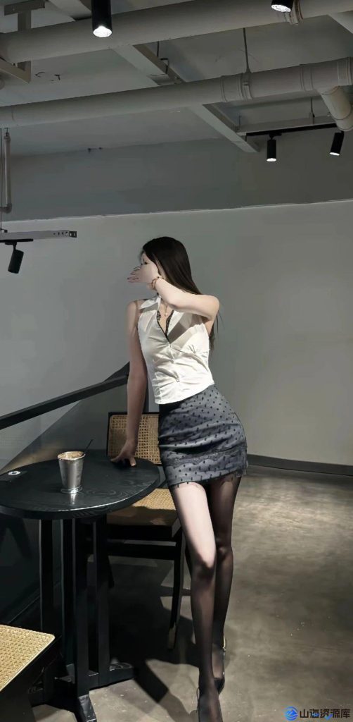 8cda81fc7a20251201100715